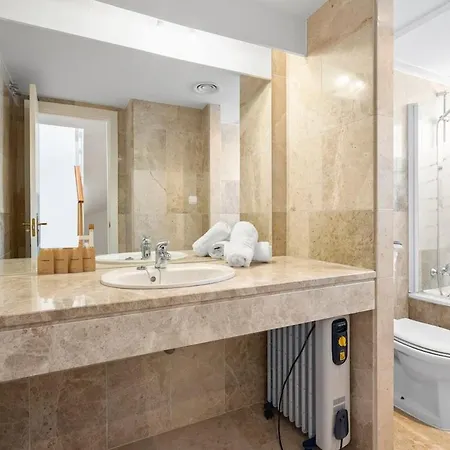 Explore Life At Naranjos - Rdr453 马尔韦利亚