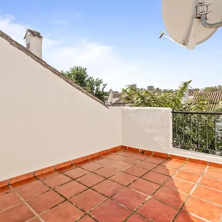 Explore Life At Naranjos - Rdr453